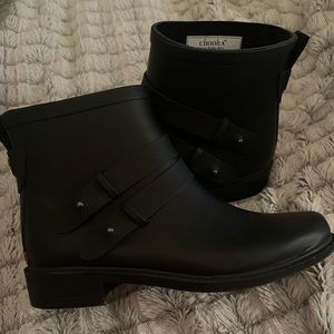 Chooka Midtown Strappy Black Rain Boots